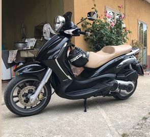 Beverly 400 ie tourer