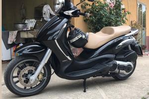 Beverly 400 ie tourer