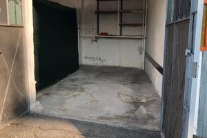 Box privato in ampio cortile, strada san mauro 195