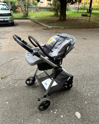 Passeggino Trio con borsa colore grigio