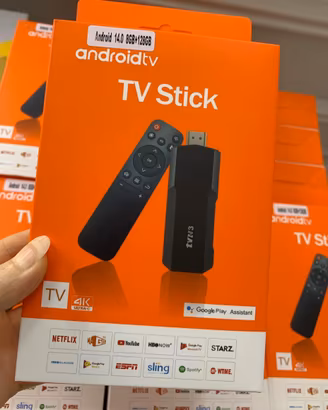 TV Stick Android nuova, completa di telecomando.