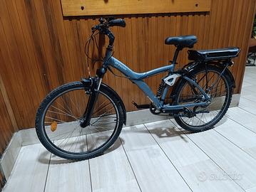 Bicicletta elettrica Biammortizzata Btwin 