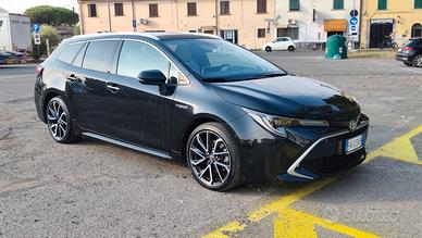 TOYOTA Corolla Touring Sports 2.0 Hybrid Lounge