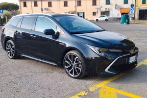 TOYOTA Corolla Touring Sports 2.0 Hybrid Lounge