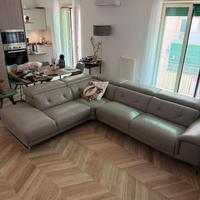 Divano angolare Poltronesofà pelle + pouf