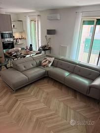 Divano angolare Poltronesofà pelle + pouf