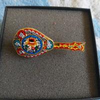 spilla 'mandolino' bigiotteria 