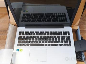 Notebook portatile ASUS 256GB SSD 8GB RAM NVIDIA
