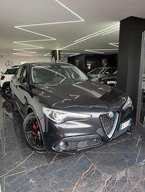 Alfa Romeo Stelvio 2.2 Turbodiesel 180 CV AT8 RWD 