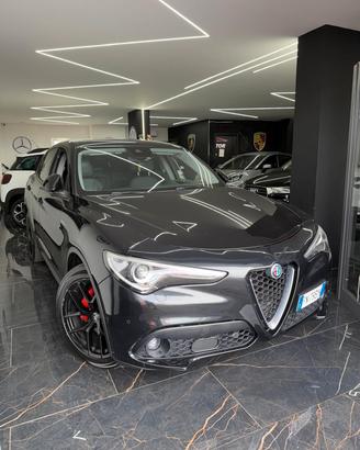 Alfa Romeo Stelvio 2.2 Turbodiesel 180 CV AT8 RWD 