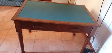 tavolo/ scrivania del 900