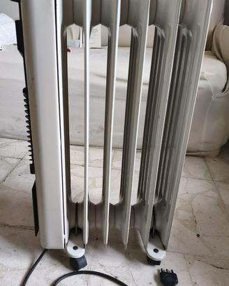 Termosifone elettrico a olio De Longhi