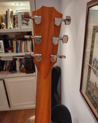 Taylor  210 ce Plus
