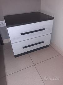 mobile a 6 ante e due comodini