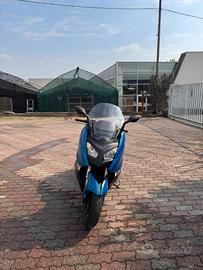 Moto Bmw C600