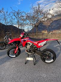 Honda crf 450 r (red moto)