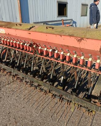 seminatrice marca Carraro mod. A200- 2,80m