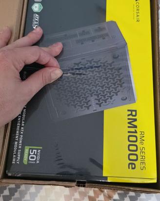 Alimentatore corsair RM1000e 2025 ATX 3.1 PCIe 5.1