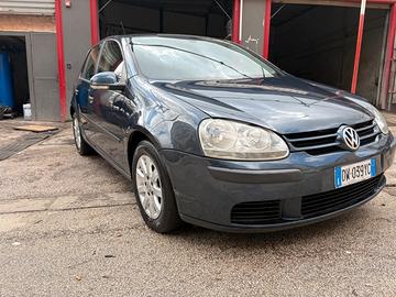 Golf 5 1.6 105 cv