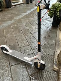 Monopattino xiaomi mi scoter 3