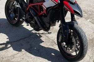Ducati hypermotard 821 sp
