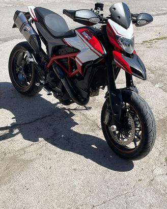 Ducati hypermotard 821 sp