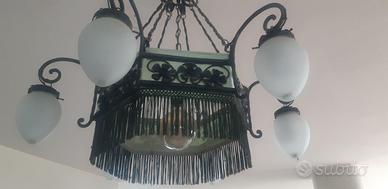 Lampadario in ferro battuto