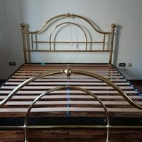 Letto matrimoniale in ottone Lipparini con rete a