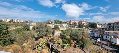 Panoramicissimo, recente attico + garage Gravina