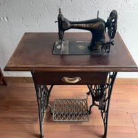 Antica macchina da cucire SINGER - inizio 1900