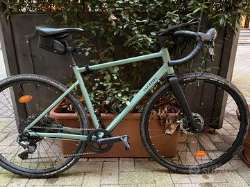 Bici gravel-misura M- Van Rysel-Comprata nel 2025