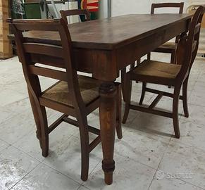 Tavolo in legno antico con 4 sedie