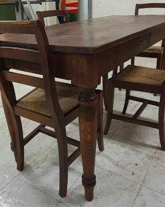 Tavolo in legno antico con 4 sedie
