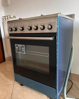 Cucina completa con forno SMEG