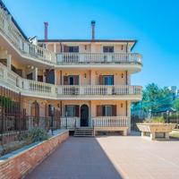 Villa esclusiva con ascensore via canosa