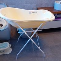 Vasca bimbi rialzata e accessori