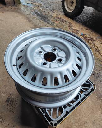 Cerchio Alfa Romeo 33 13x5.5 attacco 4x98