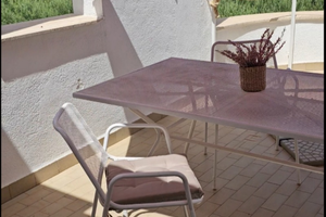 Comodo monolocale con terrazzo vista mare