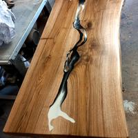 Arredamento artigianale con legno pregiati