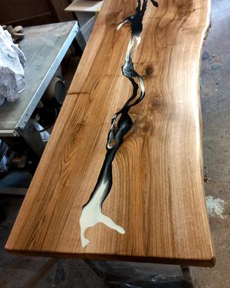 Arredamento artigianale con legno pregiati