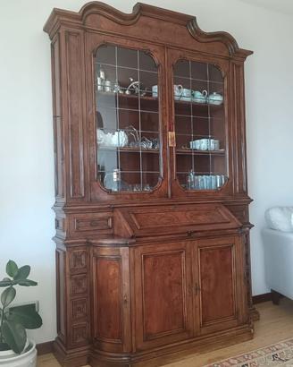 Credenza  in radica di noce --