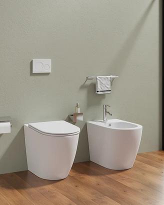 Sanitari Elvis in filo parete