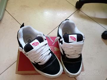 VANS KNU SKOOL