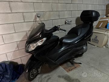 Suzuki Burgman 400