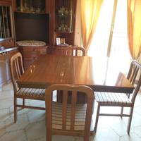 Parete Attrezzata Classica,tavolo e 6 sedie 