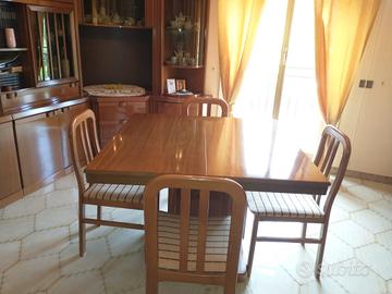 Parete Attrezzata Classica,tavolo e 6 sedie 