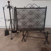 set da camino con Alari e parascintille