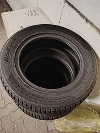 Treno 4 Gomme Invernali Yokohama BluE. 225/55 R16 