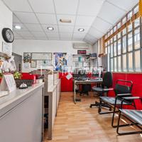 Struttura Commerciale a Milano 3 locali