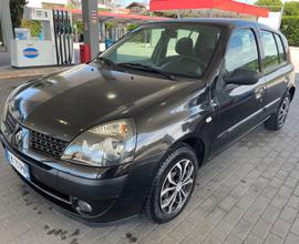 RENAULT CLIO 1.2 BENZINA NEOPATENTATI 170.000 Km 2